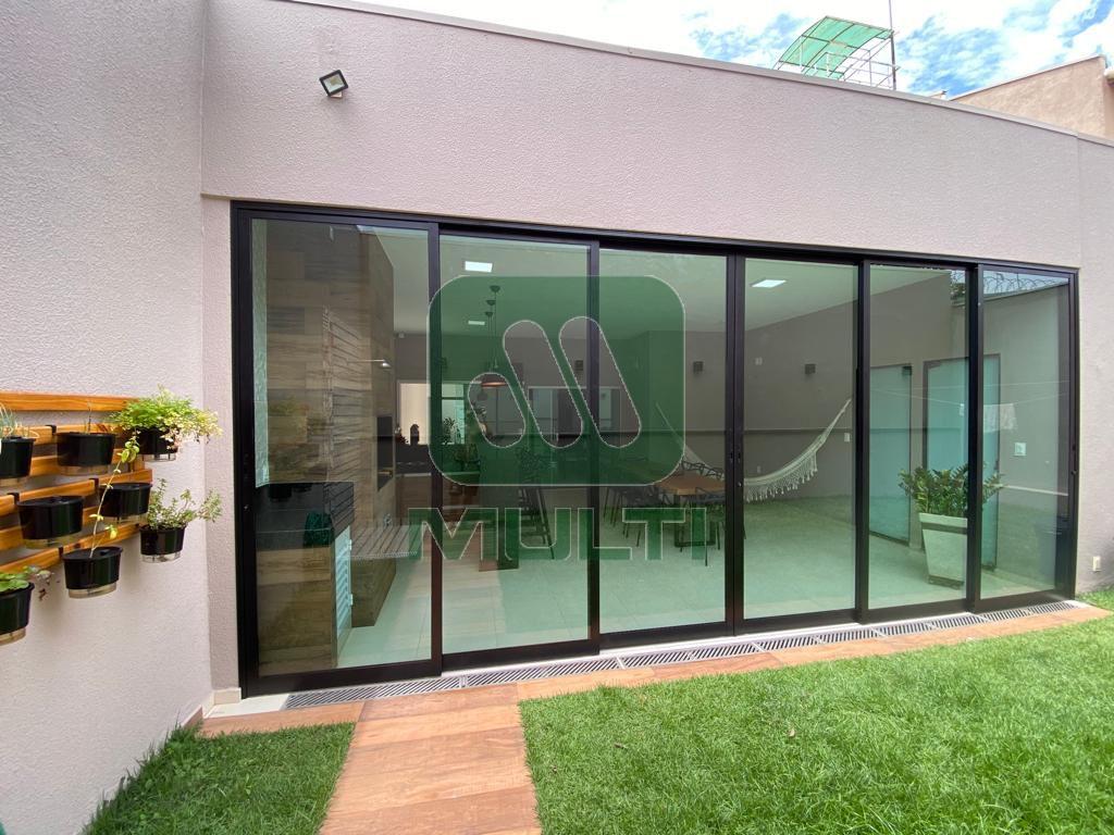 Casa à venda com 3 quartos, 190m² - Foto 18