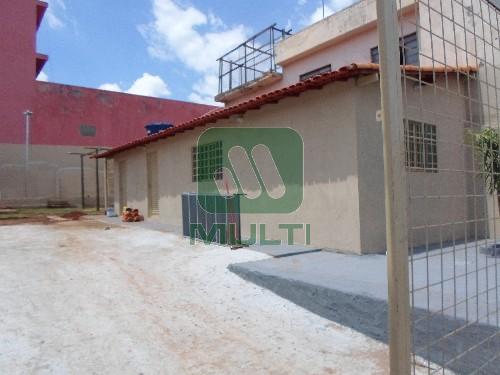 Prédio Inteiro à venda com 2 quartos, 100m² - Foto 1