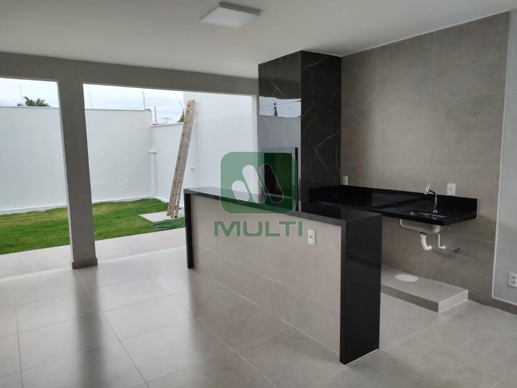 Casa à venda com 4 quartos, 210m² - Foto 5