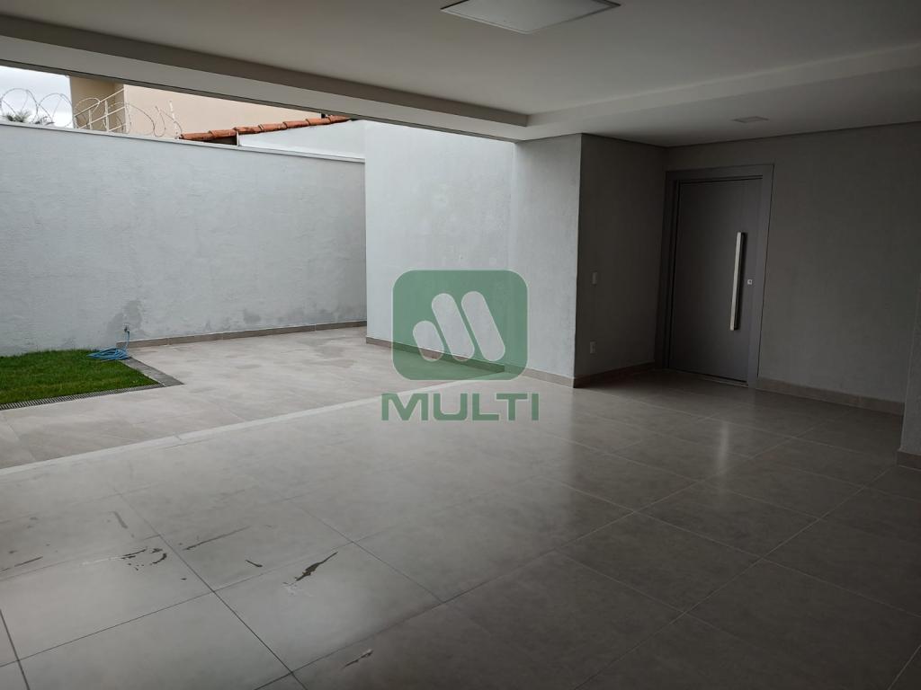 Casa à venda com 4 quartos, 210m² - Foto 9