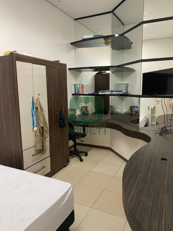 Casa de Condomínio à venda com 3 quartos, 201m² - Foto 15