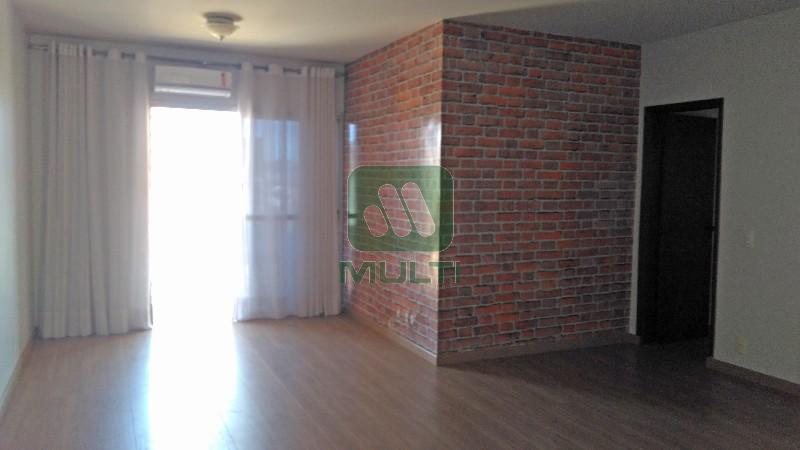 Apartamento à venda com 3 quartos, 112m² - Foto 1