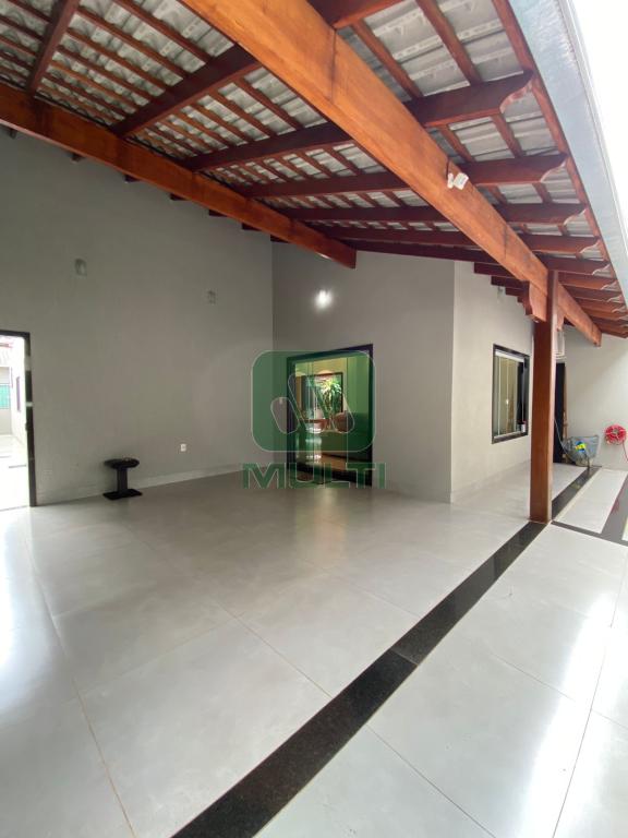 Casa à venda com 3 quartos, 220m² - Foto 17