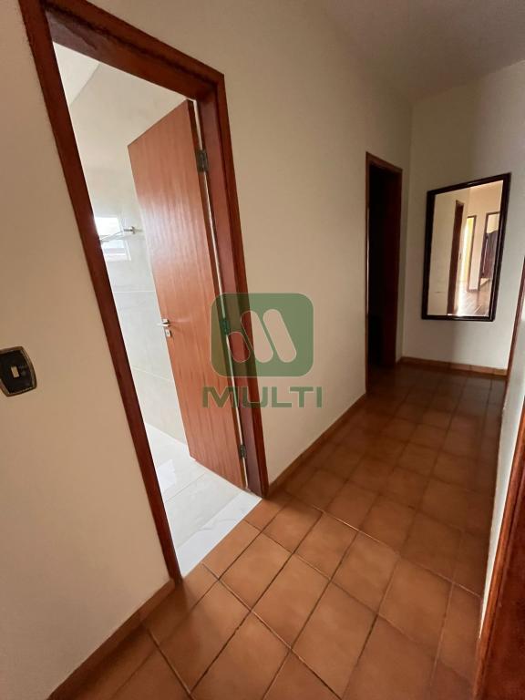 Casa à venda com 4 quartos, 170m² - Foto 7