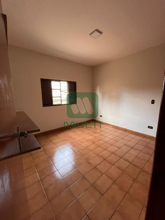 Casa à venda com 4 quartos, 170m² - Foto 15