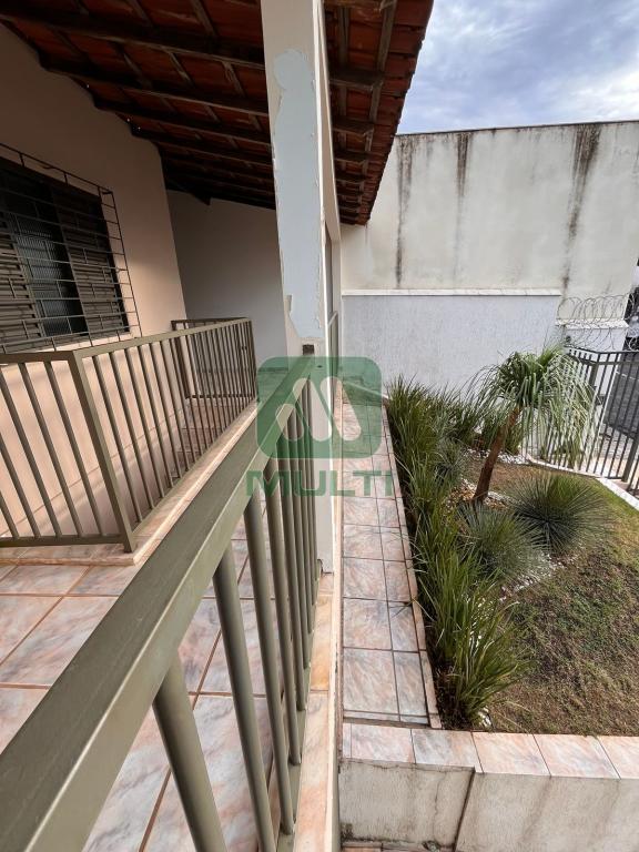 Casa à venda com 4 quartos, 170m² - Foto 22