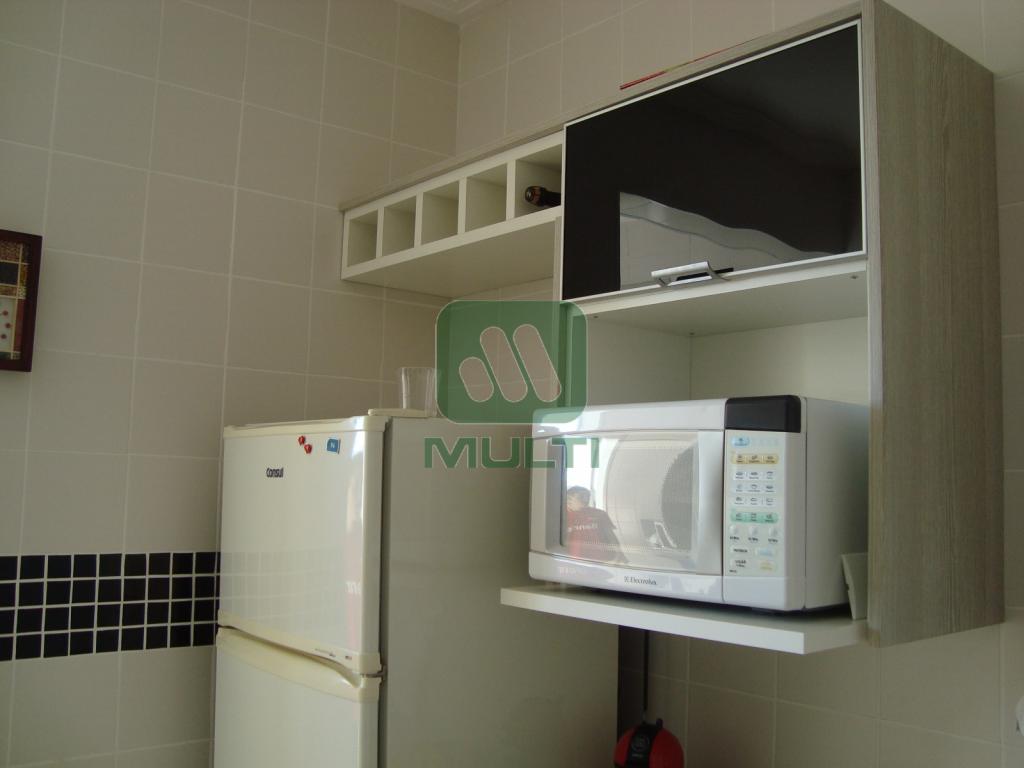 Apartamento à venda com 3 quartos, 75m² - Foto 5