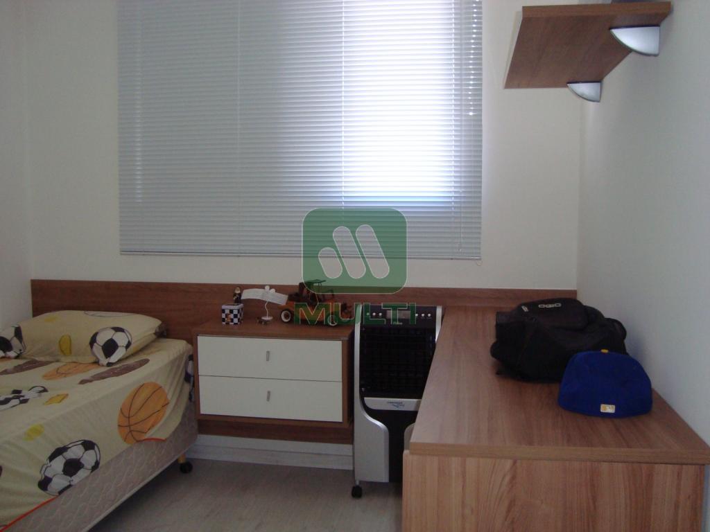 Apartamento à venda com 3 quartos, 75m² - Foto 10