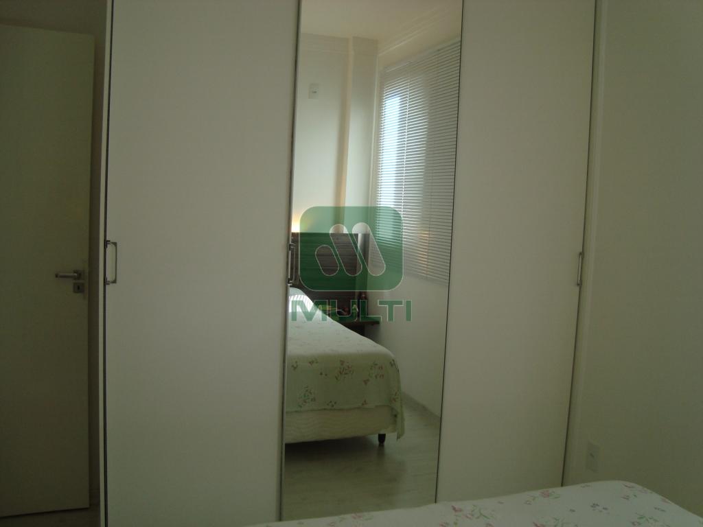 Apartamento à venda com 3 quartos, 75m² - Foto 15