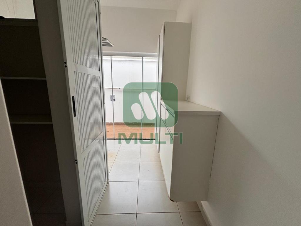 Casa de Condomínio à venda com 3 quartos, 198m² - Foto 15