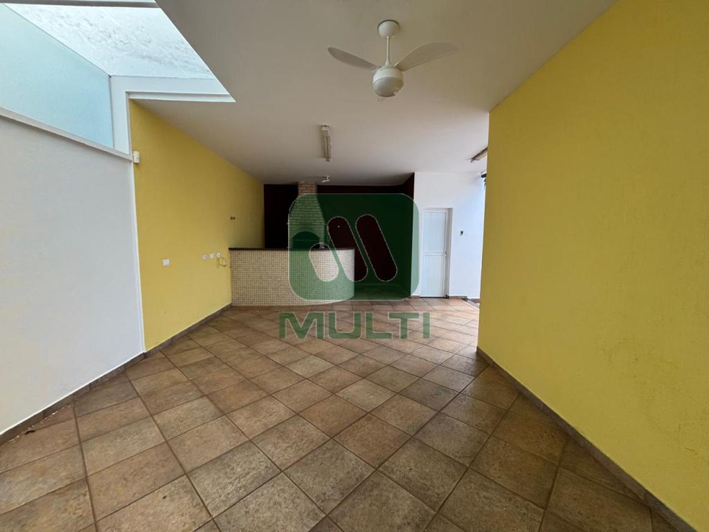 Casa de Condomínio à venda com 3 quartos, 198m² - Foto 18