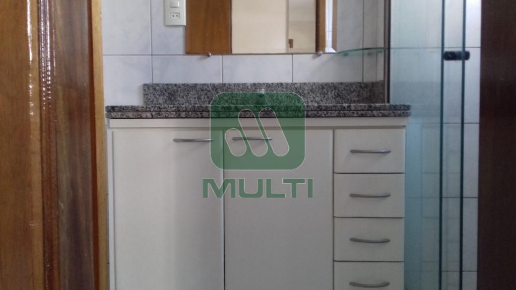 Apartamento à venda com 3 quartos, 94m² - Foto 11