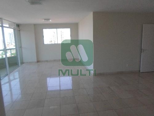 Apartamento à venda com 4 quartos, 160m² - Foto 1