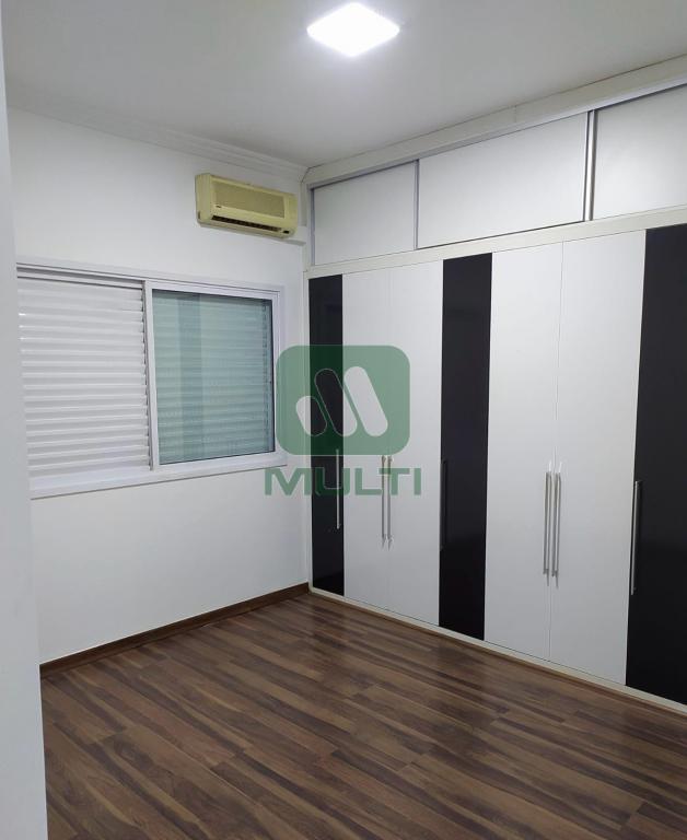 Casa à venda com 3 quartos, 180m² - Foto 9