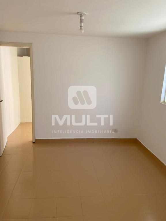 Casa à venda com 5 quartos, 169m² - Foto 13