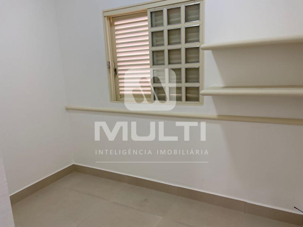 Casa à venda com 5 quartos, 169m² - Foto 16