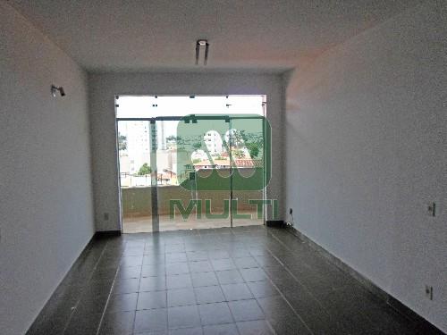 Apartamento à venda com 3 quartos, 135m² - Foto 1