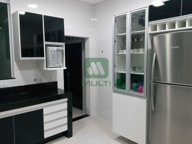 Casa de Condomínio à venda com 3 quartos, 300m² - Foto 6