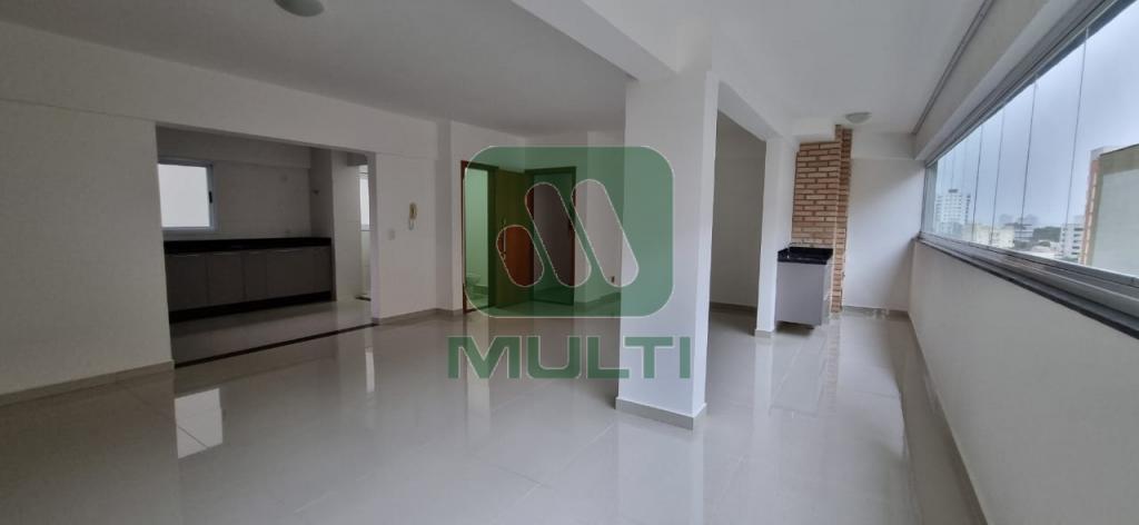 Apartamento à venda com 3 quartos, 107m² - Foto 2