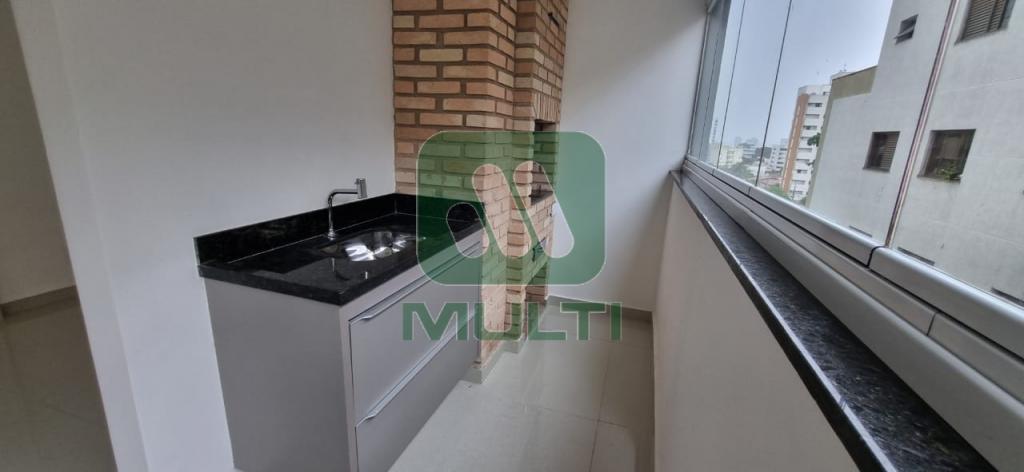 Apartamento à venda com 3 quartos, 107m² - Foto 3