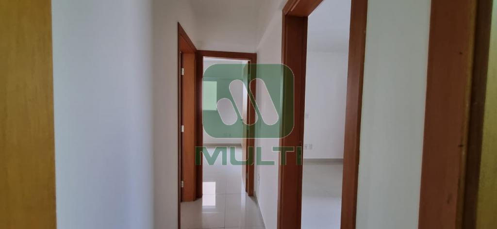 Apartamento à venda com 3 quartos, 107m² - Foto 7