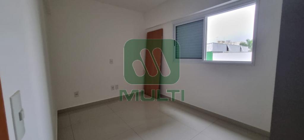 Apartamento à venda com 3 quartos, 107m² - Foto 9