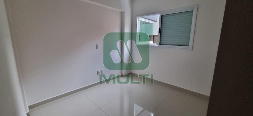 Apartamento à venda com 3 quartos, 107m² - Foto 12