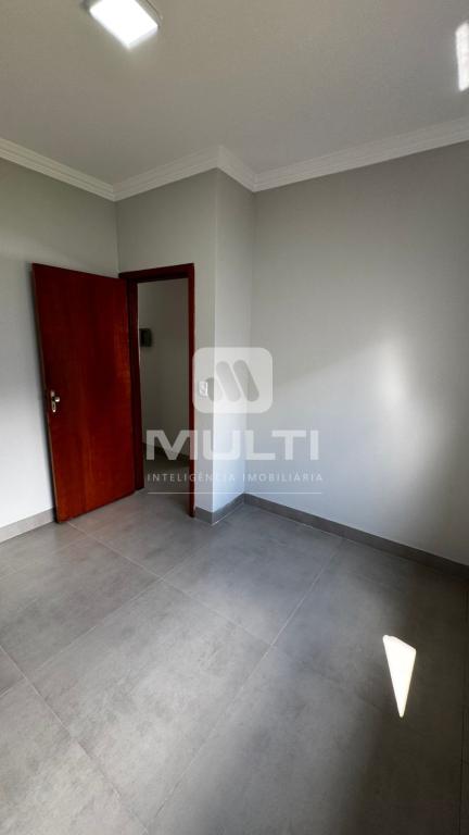 Casa à venda com 3 quartos, 73m² - Foto 6