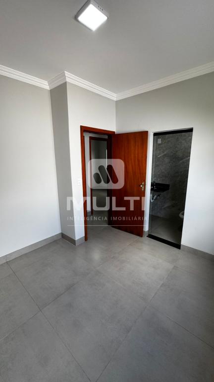 Casa à venda com 3 quartos, 73m² - Foto 8