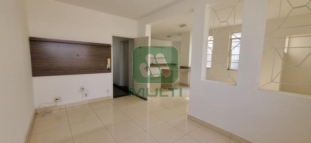 Apartamento à venda com 3 quartos, 101m² - Foto 1