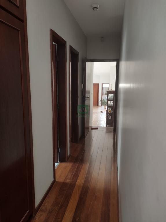 Casa à venda com 3 quartos, 269m² - Foto 12