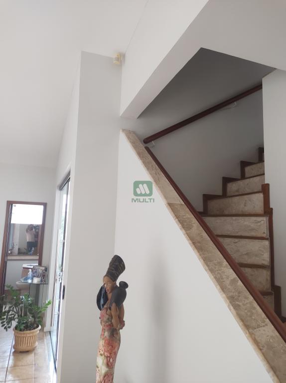 Casa à venda com 3 quartos, 269m² - Foto 14