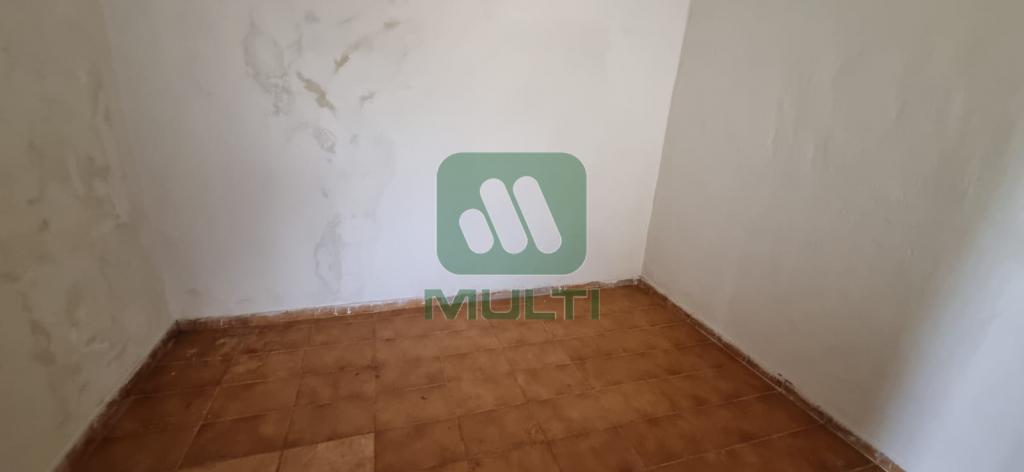 Casa à venda com 3 quartos, 241m² - Foto 13