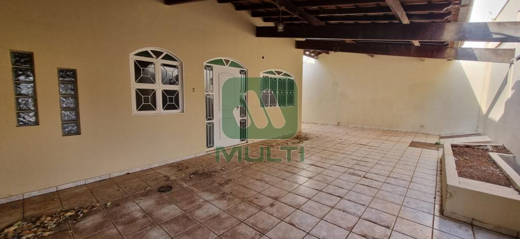 Casa à venda com 3 quartos, 241m² - Foto 16