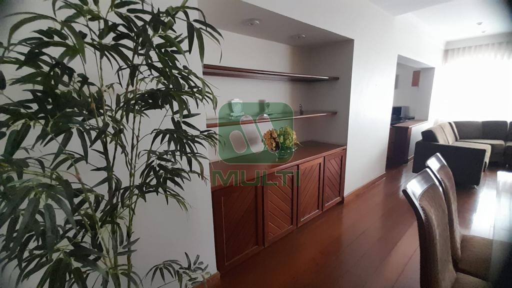 Apartamento à venda com 4 quartos, 236m² - Foto 5