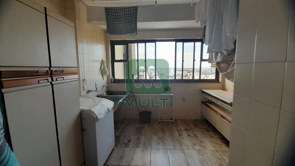 Apartamento à venda com 4 quartos, 236m² - Foto 11