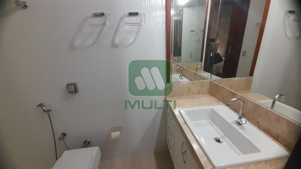 Apartamento à venda com 4 quartos, 236m² - Foto 17