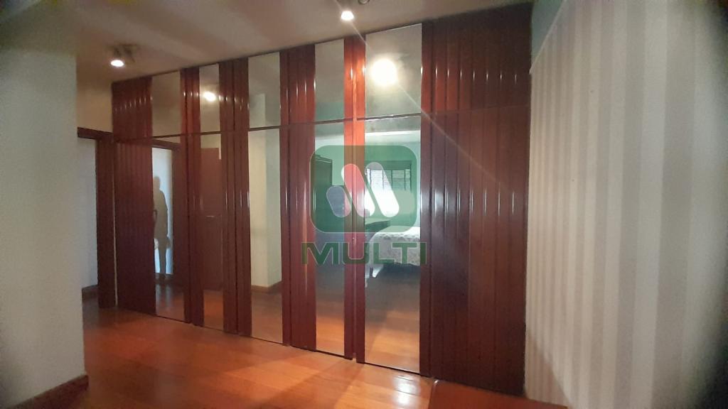 Apartamento à venda com 4 quartos, 236m² - Foto 21