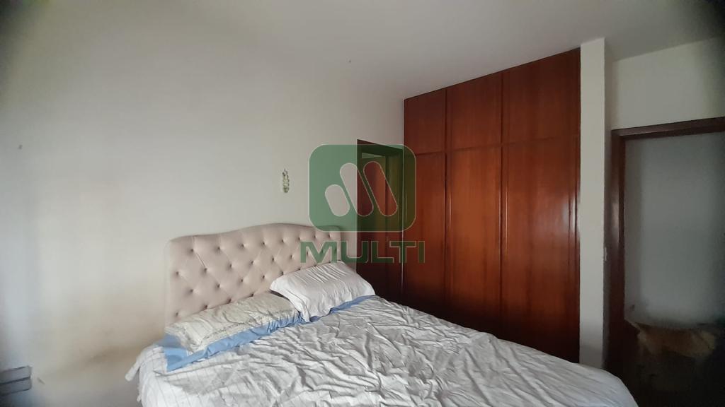 Apartamento à venda com 4 quartos, 236m² - Foto 23