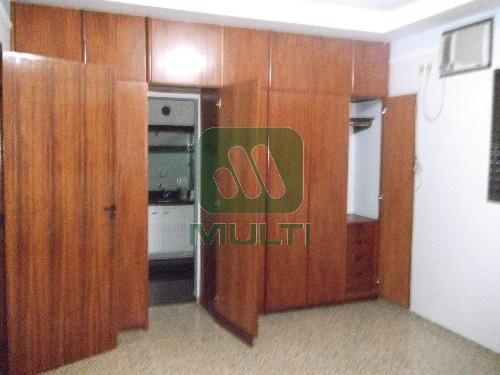 Casa à venda com 3 quartos, 227m² - Foto 24