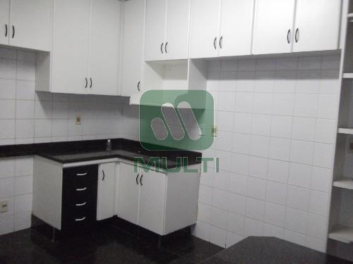 Casa à venda com 3 quartos, 227m² - Foto 25