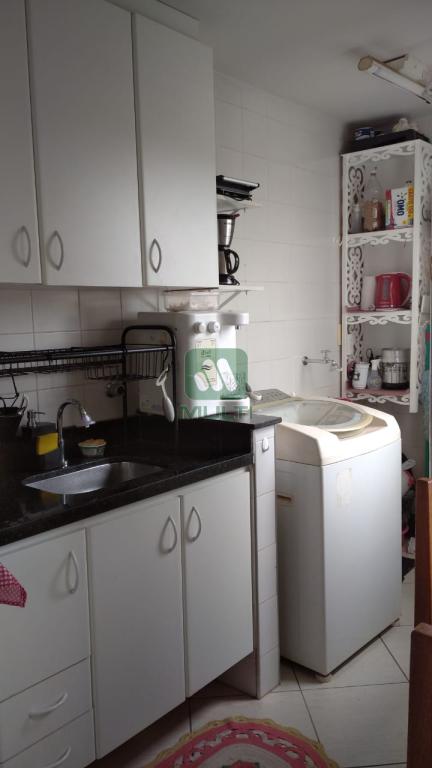 Apartamento à venda com 2 quartos, 60m² - Foto 8