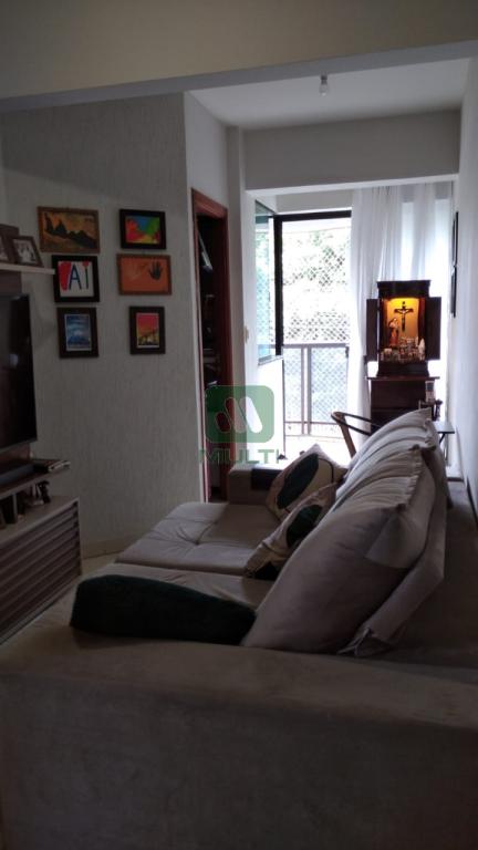 Apartamento à venda com 2 quartos, 60m² - Foto 9