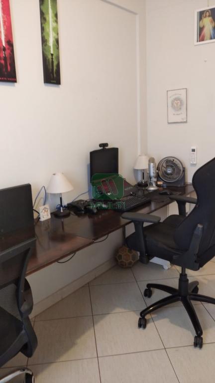 Apartamento à venda com 2 quartos, 60m² - Foto 18