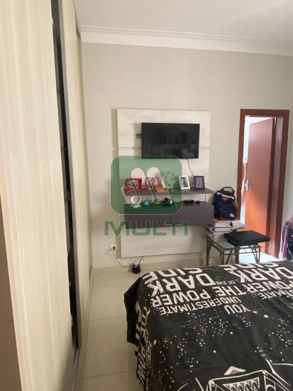 Casa à venda com 3 quartos, 180m² - Foto 11