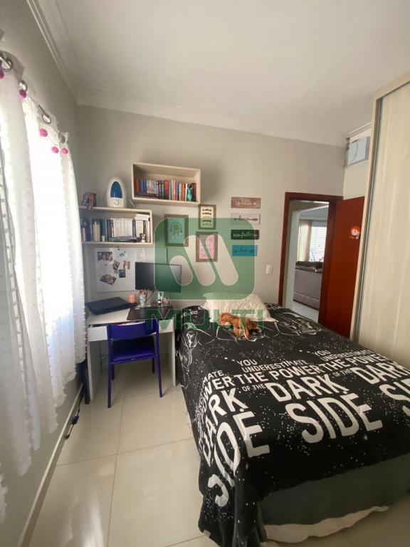 Casa à venda com 3 quartos, 180m² - Foto 12