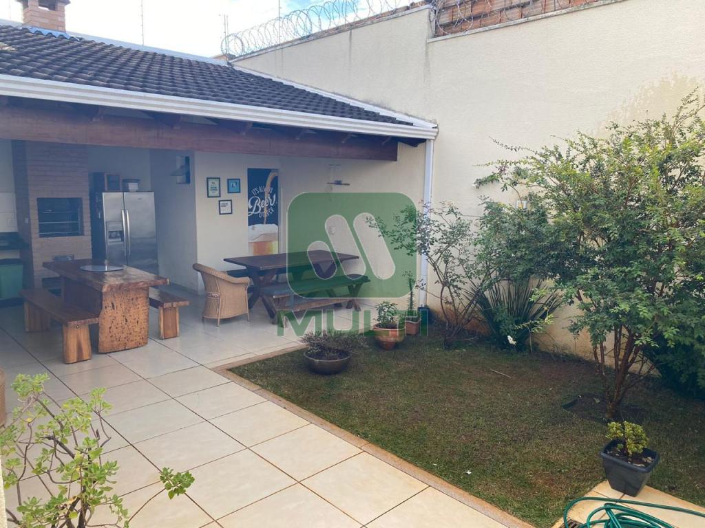 Casa à venda com 3 quartos, 180m² - Foto 21