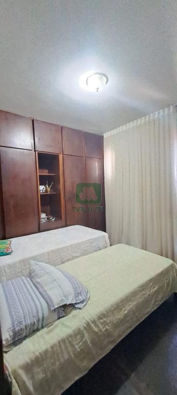 Apartamento à venda com 3 quartos, 170m² - Foto 11