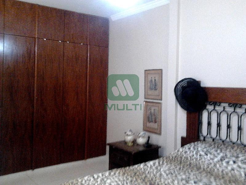 Casa à venda com 3 quartos, 201m² - Foto 10