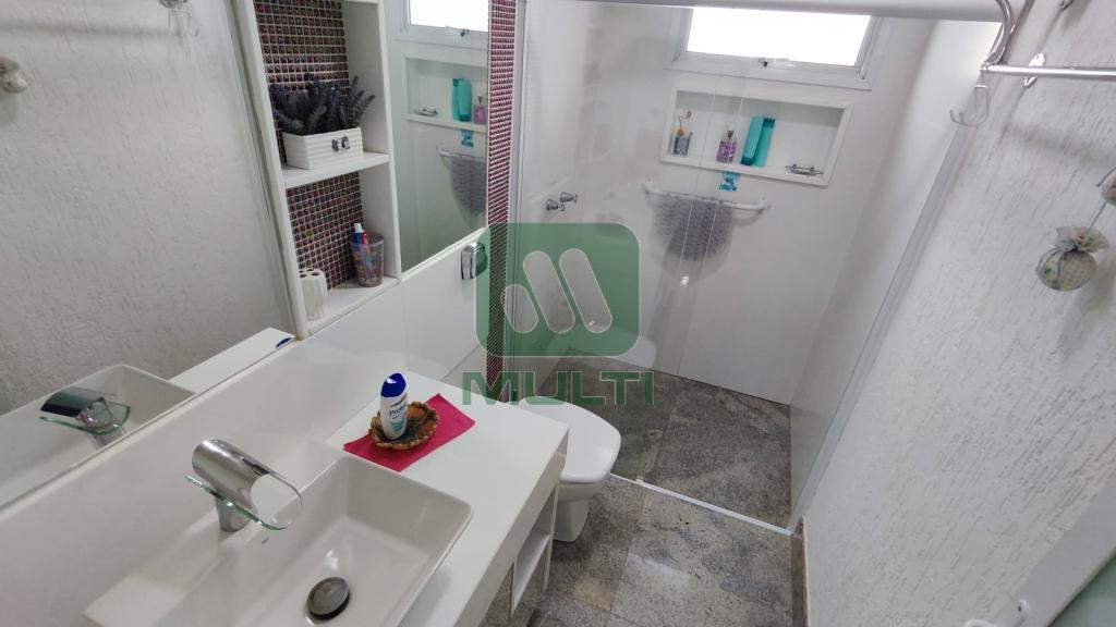 Casa de Condomínio à venda com 3 quartos, 245m² - Foto 22